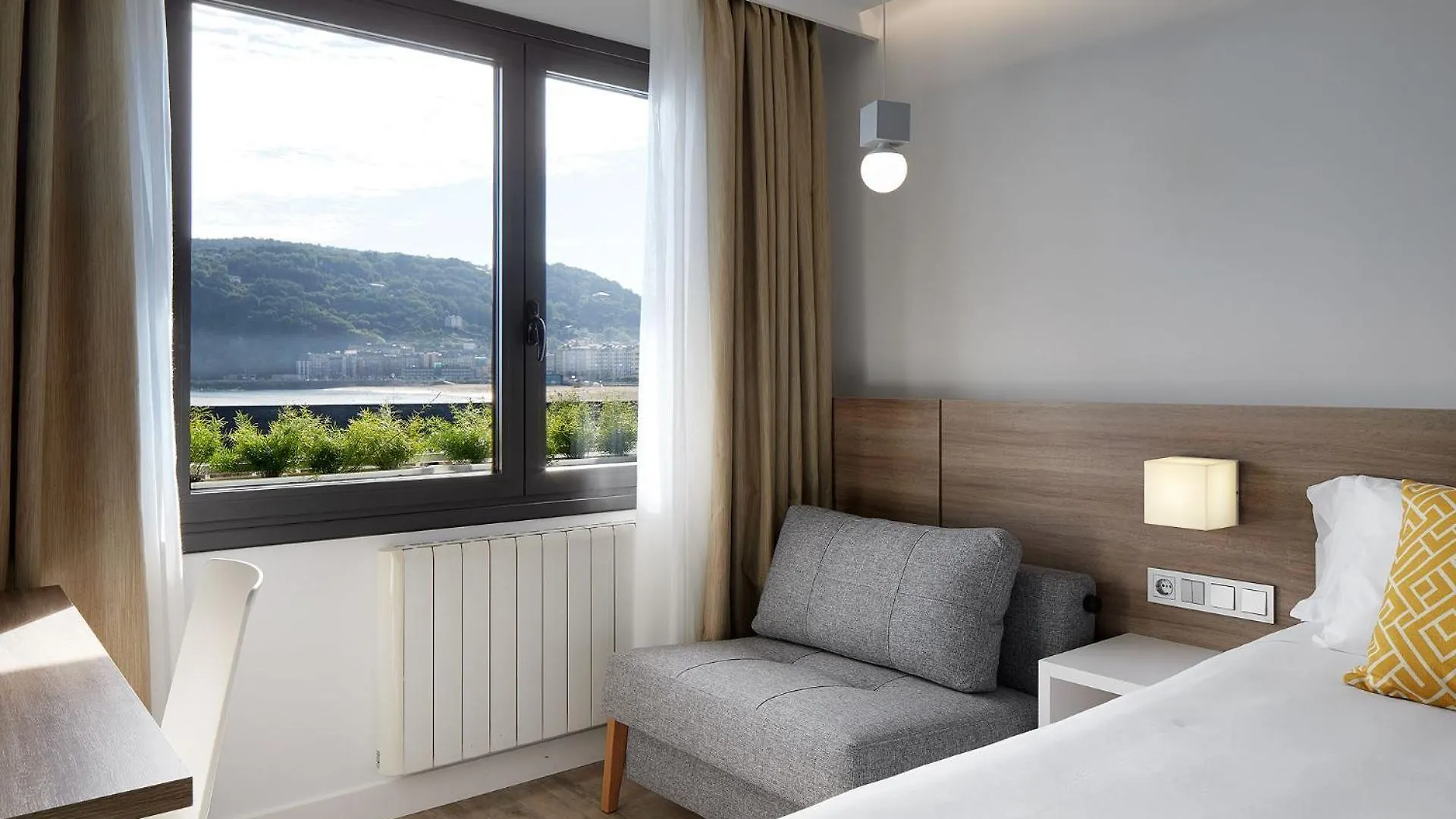 Hotel Parma 2*, San Sebastian